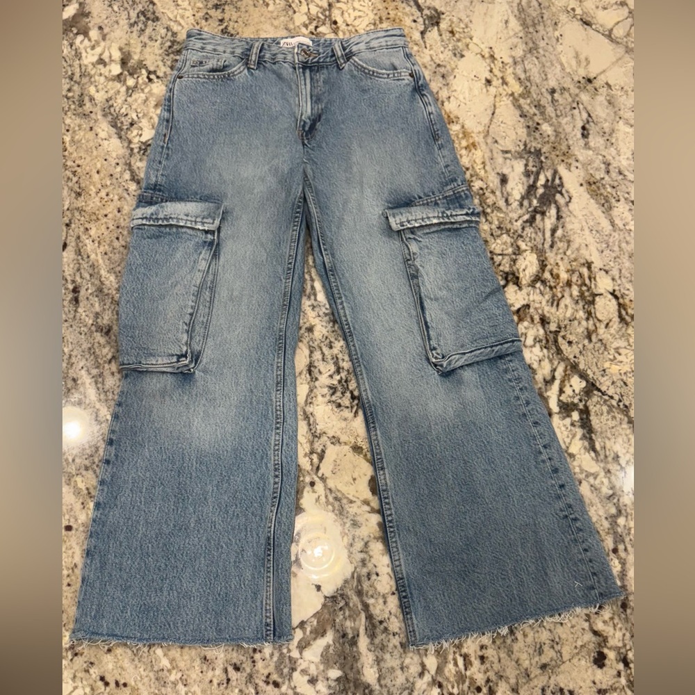 Zara Women's Distressed Blue Wide Leg Raw Hem Cargo Jeans Sz 2
